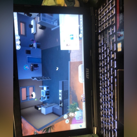 MSI GAMING LAPTOP - Picture 2 of 2